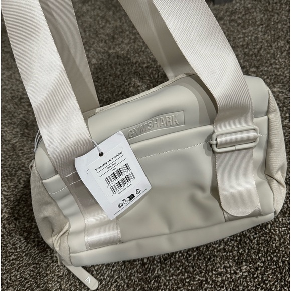 Sold on another platform! GymShark mini bag - Picture 2 of 4
